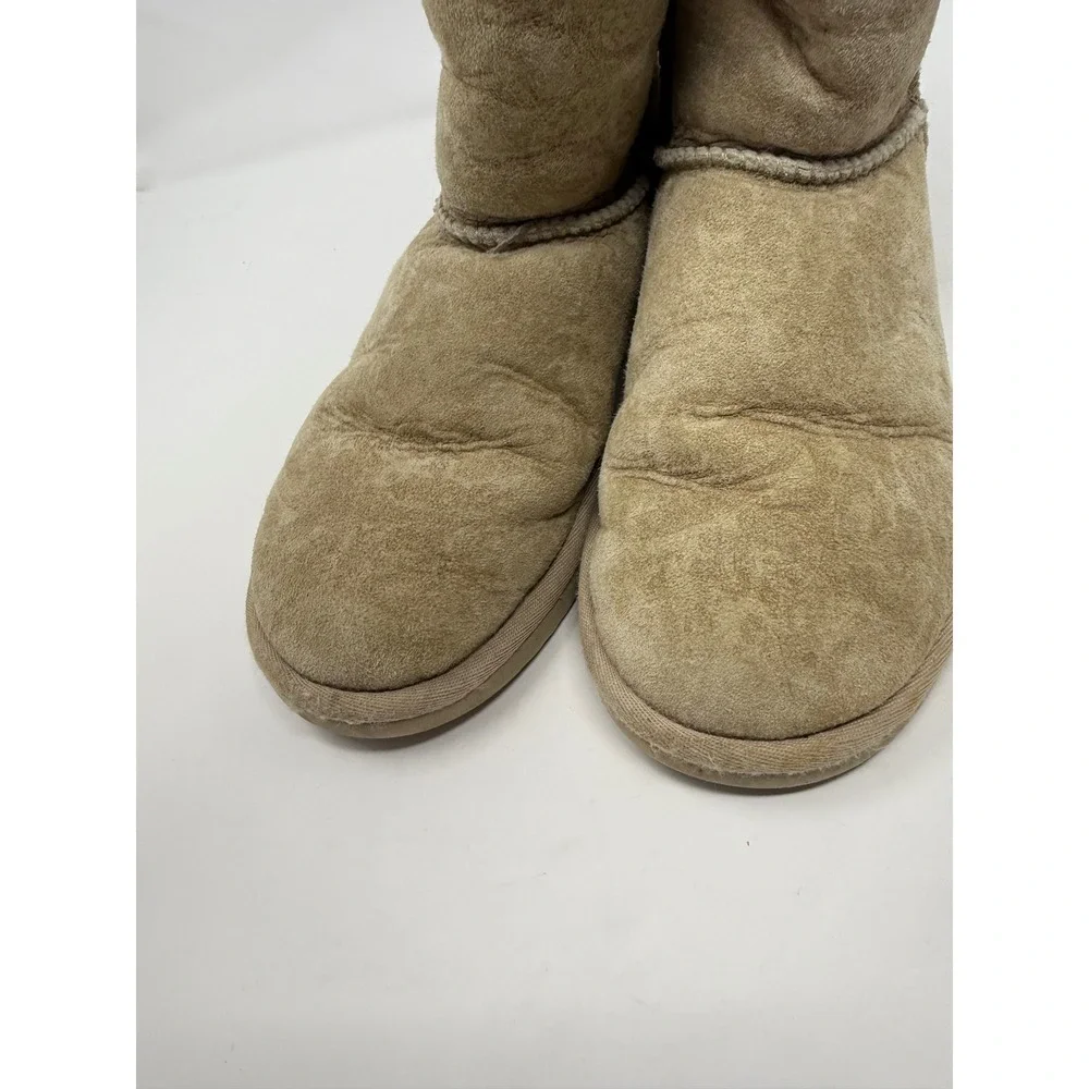 UGG Australia Classic Short 5831 Sand Tan Suede Sheepskin Boots Womens 6